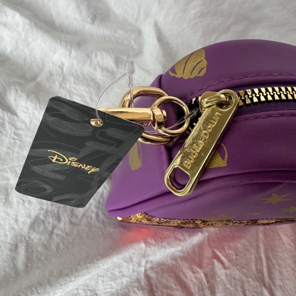 Disney Buckle-Down Moana Tamatoa Crossbody Bag NWT - Picture 4 of 4